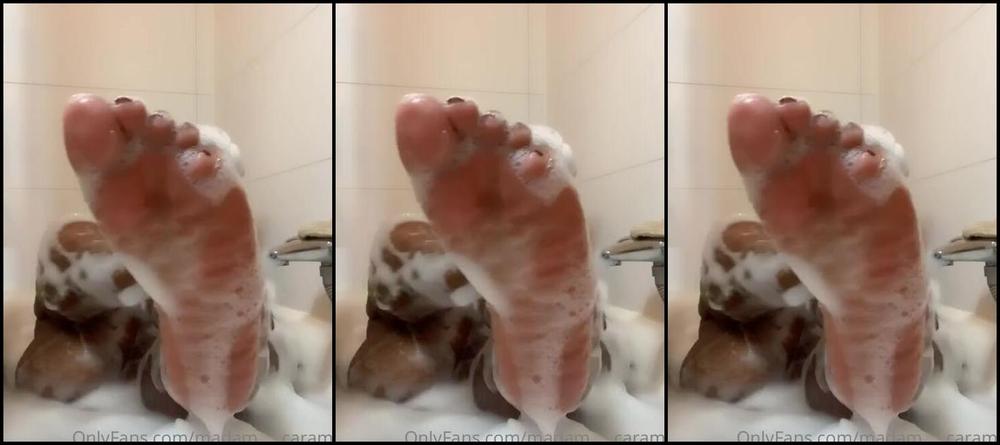 Madam Caramel Onlyfans Mistress Indulging On A Evening Bath