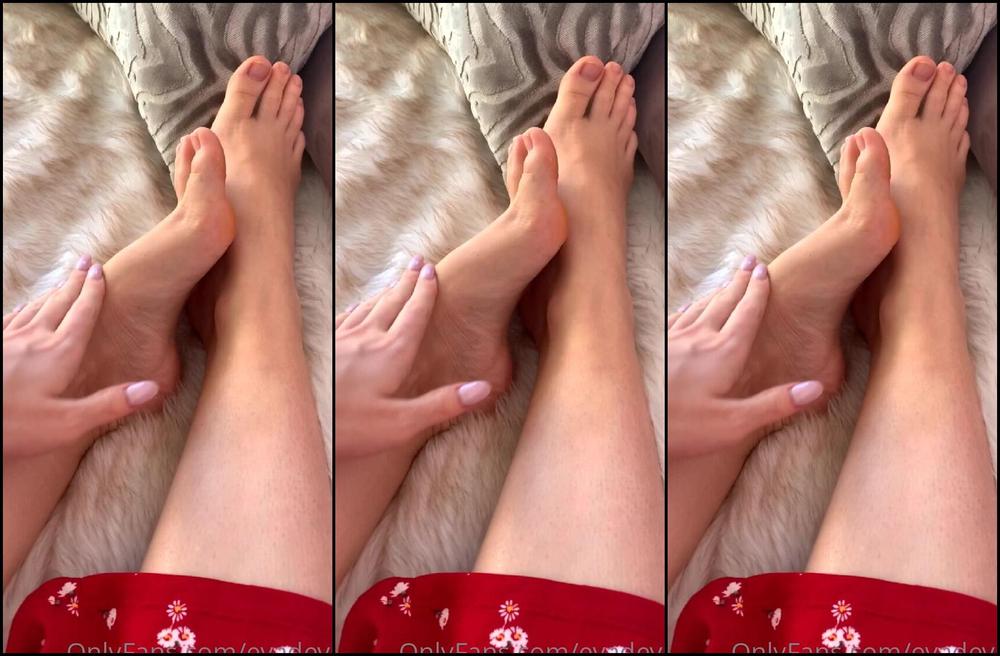 Eva De Vil Video For Hopeful Foot Slaves September Feet