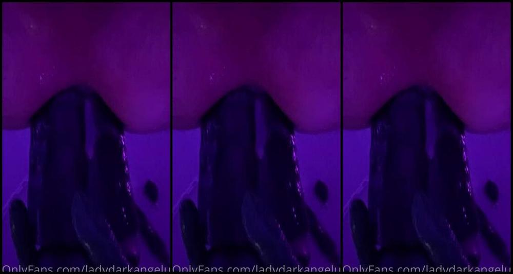 Ladydarkangeluk Onlyfans Huge Double Cock Dildo Being Used