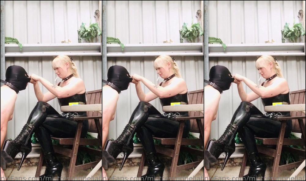 Mistressopheliafatale Time For A Cigarette