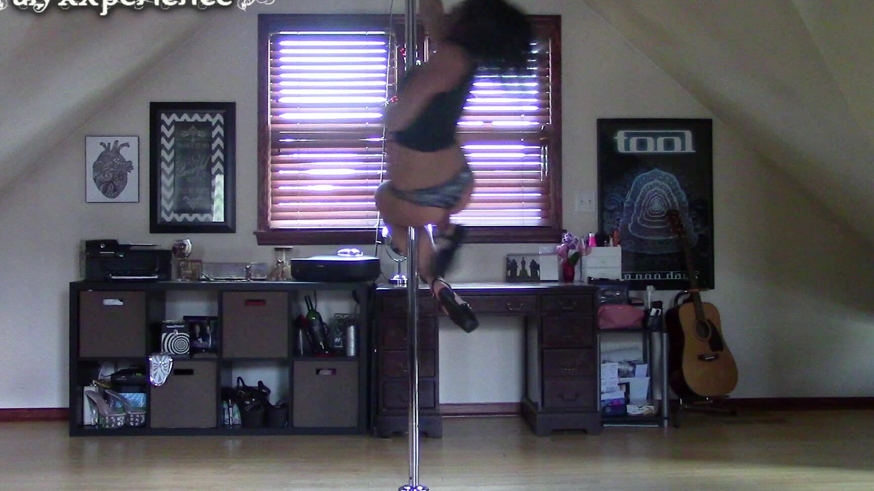 Crossed Legs Fetish, Dancing, High Heels, Legs, Pole Dancing first ever pole dancing vid ManyVids