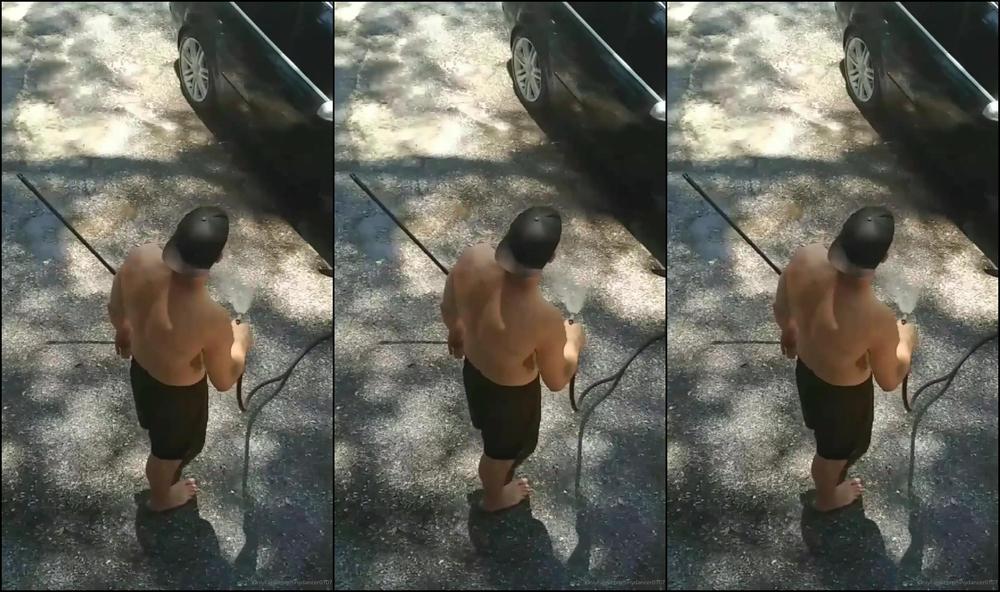 tinydancer0107-22-04-2020-251244714-unsuspecting-will-pt-2-washing-his-1-love...-i-m-his-2-