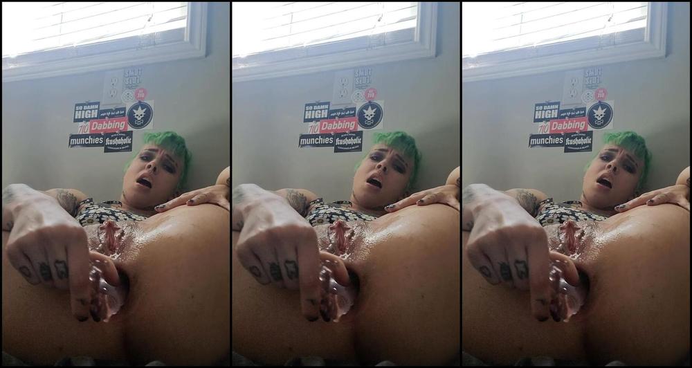 Littlespittle I Tease My Pussy With My Glass Tentacle Trying To Push My Butt Plug Out Of My Ass By Putt