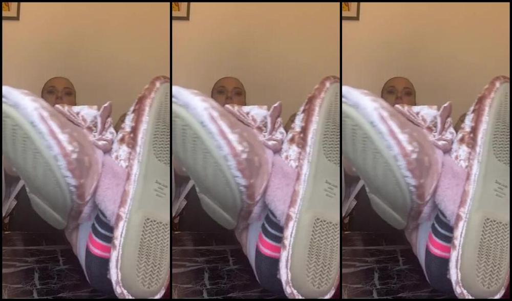 Anushkavelvet Onlyfans For Those Of You Who Wonder What Me Feet Smell Like