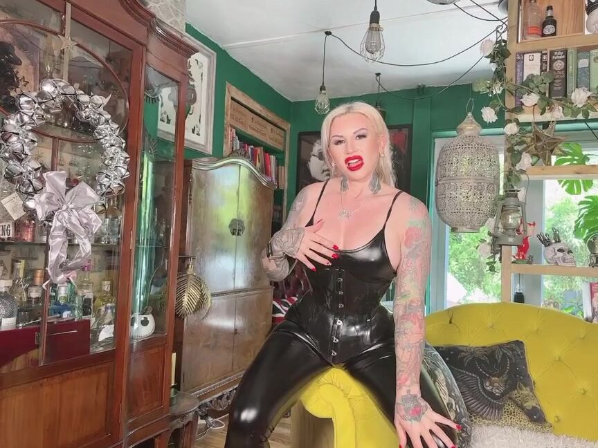 Mistress Ava Von Medisin Aka Avavonmedisin Onlyfans Ever Wondered What It Would Be Like To Feel 10 Inches Well I Have Something You