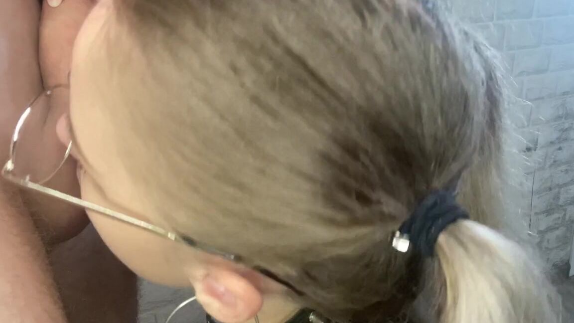 Stepsister Training Blowjob And Eat Sperm