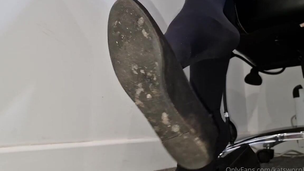 Kats Worn Heels Nicknamed Katswornheels Onlyfans Watch As I Dangle My Dirty Work Flats Inches From Your Face Would You Lick Those