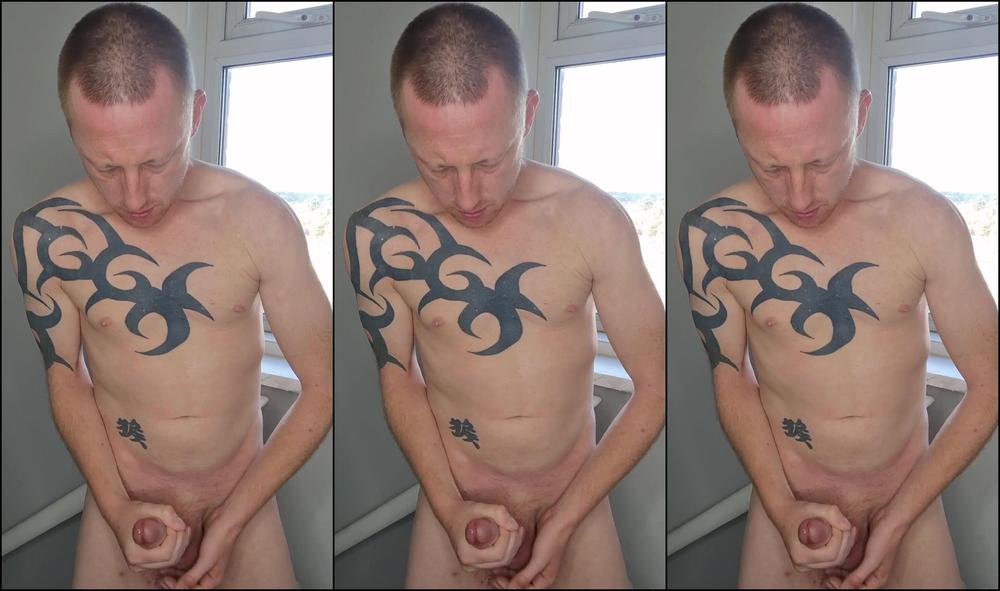 Tomtompics Hope You Re All Having A Good Day This Little Strip And Wank Vid With A Hands Free Cum