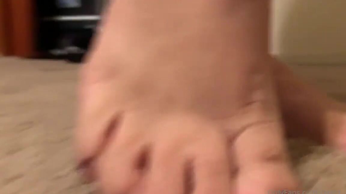 Celest Asmr Nicknamed Celest Asmr Onlyfans 02 16 2021 Your Giantess Getting Ready For The Gym Full Video