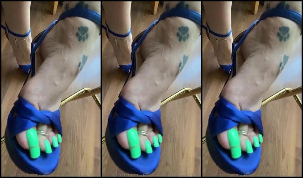 Tatianasnaughtytoes Nicknamed Tatianasnaughtytoes Onlyfans New 2021August27 Tgif Happy Weekend Dear Fans