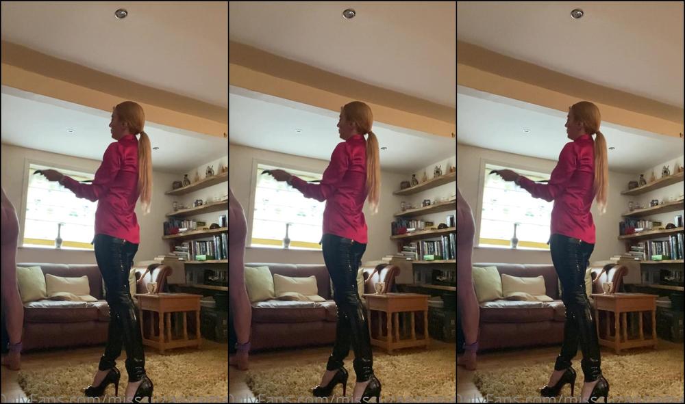 Misssuzannamax Happy Suzanna Sunday Some Florentine To Warm Him Up Before I Get The Big Guns Out And