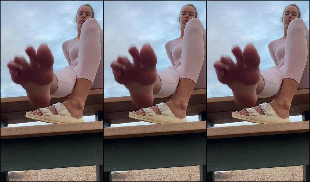 Goddesstalltasha 1220191691 11 08 2020 Shoe Dangle Sunday Super Excited For The Rest Of My Household Goods To Get Here