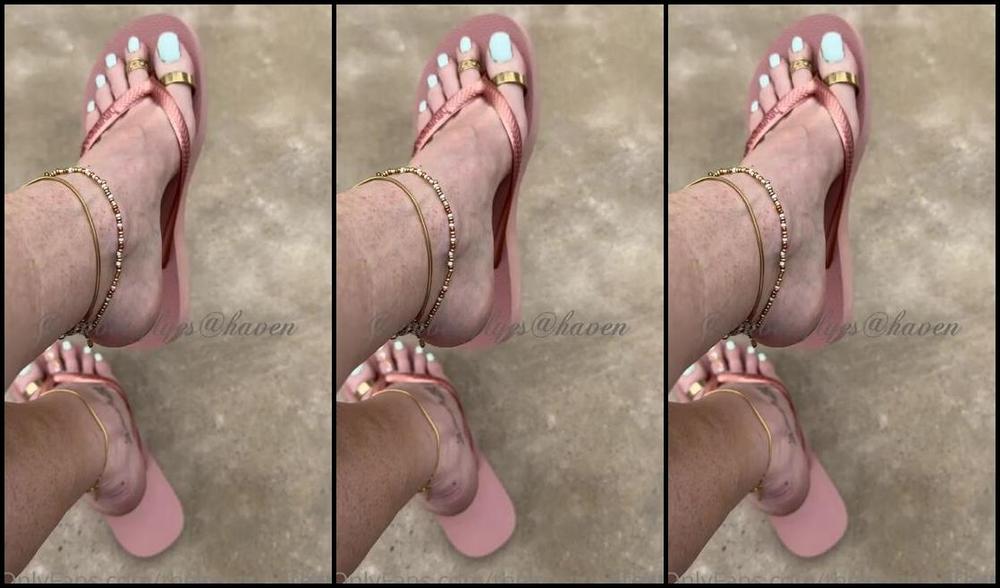 Thegingerdream Nicknamed Theginger Dream Onlyfans I Know You All Love A Good Flip Flop Dangle This Was At Starbucks With My New