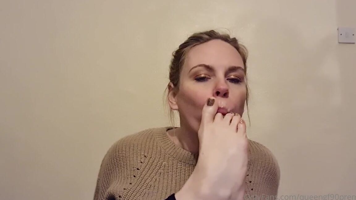 The Foot Queen Of England Aka Queengf90Premium Onlyfans Sloppy Self Worship