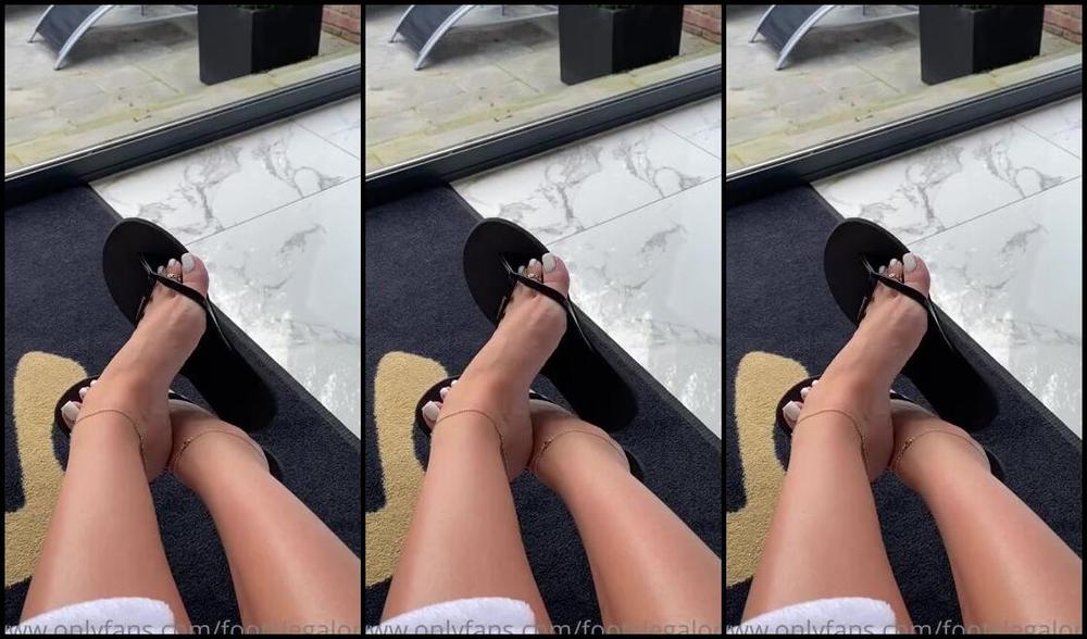 Footsiegalore Onlyfans Flip Flop Vibes Today These Are Like My Comfort Shoes And I Wanted To Give You A Peek Into A Litt 1