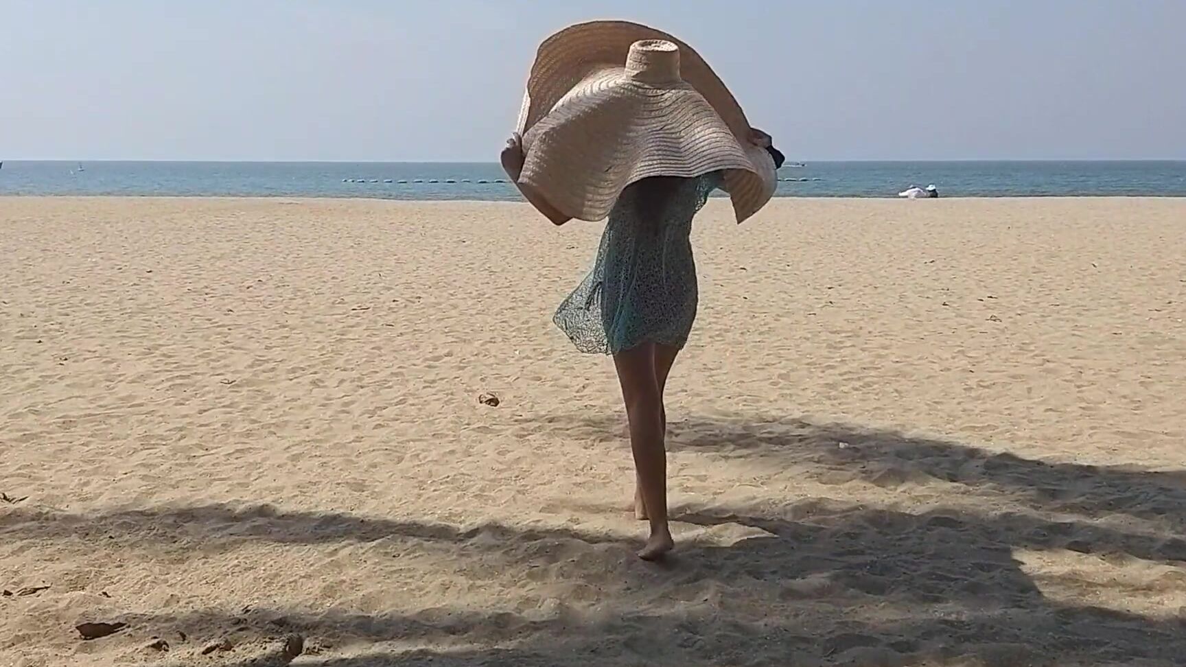 dream4angel big hat public beach flashing Pornhub