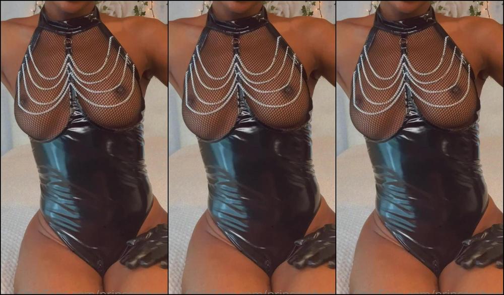 Princesshaze 2102761641 05 06 2021 It S Amazing How A Pair Of Heels And Red Lipstick Can Serve As A Little Pick