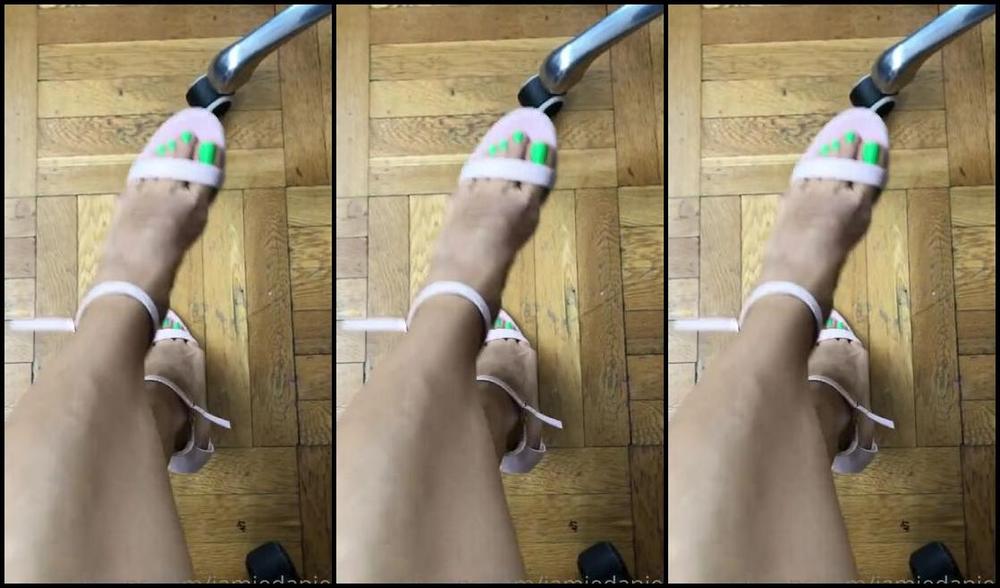 Jamiedaniels Onlyfans Lazy Saturday Morning Flannels Have Become My New Favorite Again This One Goes Well With My Sex 11P