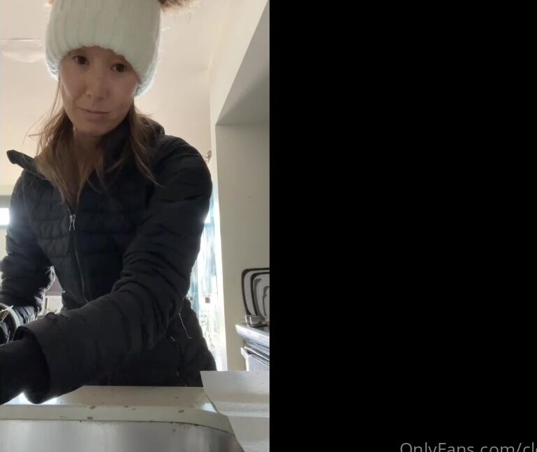 Clca69 2459368909 05 25 2022 Behind The Scenes Of Christy Love Cooking Vegan Food