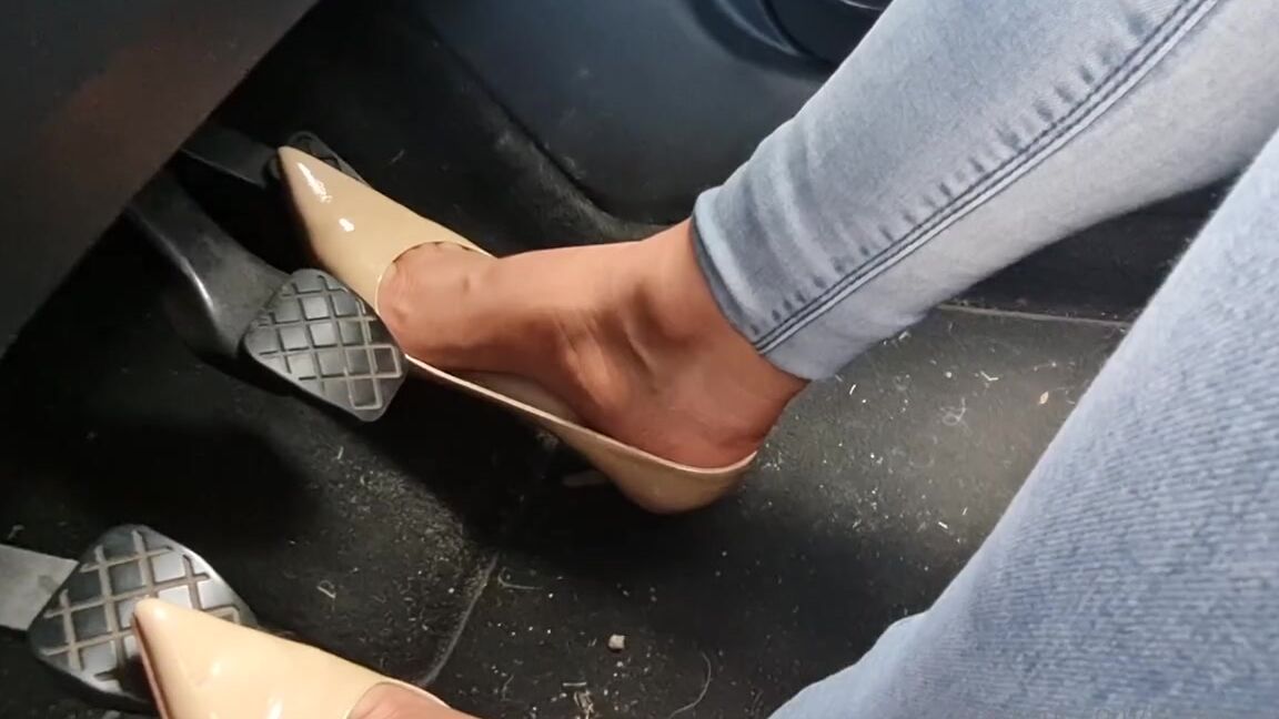 Kats Worn Heels Nicknamed Katswornheels Onlyfans Pedal Pumping Driving Clips In My Patent Jimmy Choos Some Photo2