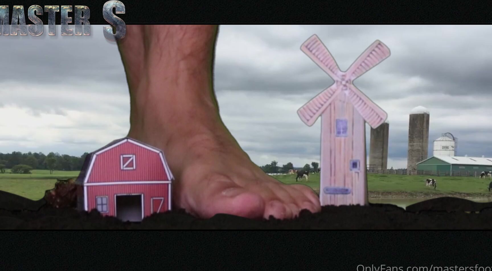 Brfootmodel 1014758114 10 04 2020 Destroyng The Farm Macro Feet Foot Feetvideo Giant Macro Giantfeet Giantfoot Giant Macrophilia Farm Footgod