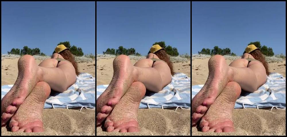 Maya Rose Xx Onlyfans On The Beach Teasing You With My Perfect Soles