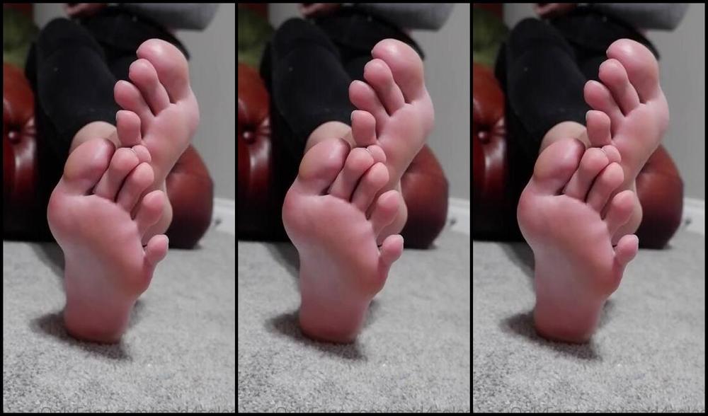 Goddess Mads Nicknamed Mad4Soles Onlyfans Imagine Putting My Long Toes Into Your Rot As I Tell You Just How I Like You Suck On Them And Ep