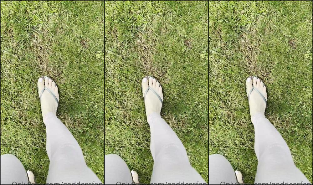 Goddessfendi 1342890472 11 28 2020 Went For A Little Walk In My Friends Yard This Morning