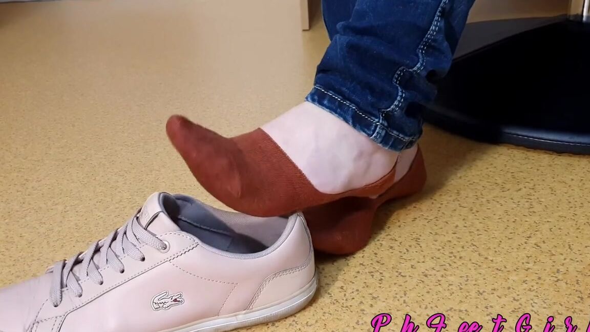 Phfootmodel Nicknamed Phfootmodel 04 19 2023 Onlyfans Video Removing My Sneakers And Socks For You D