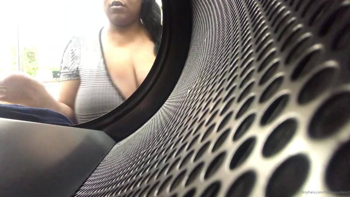 Finallyagoddess Nicknamed Finallyagoddess2 Onlyfans Cum Help Me With My Laundry Baby
