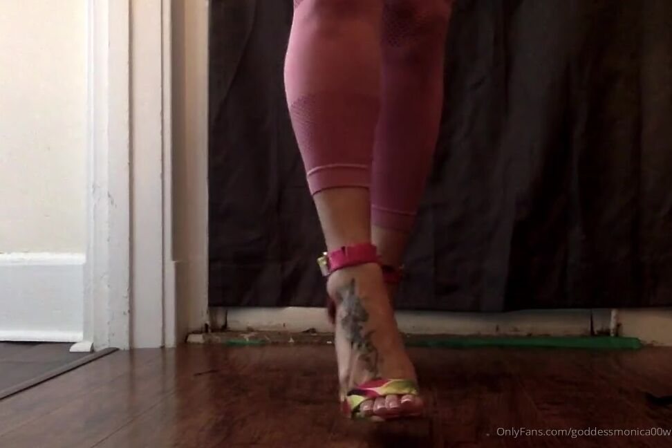Goddessmonica00W Onlyfans Waking In Heels Then Changing Into Comfy Flip Flops Per Your Requestp