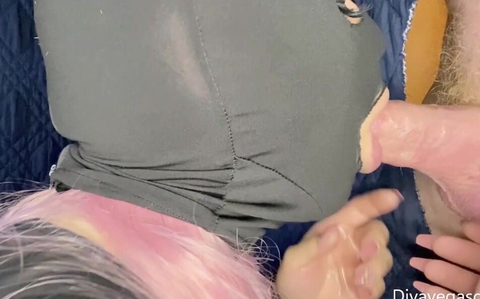 Divavegasgh Hung Airline Pilot