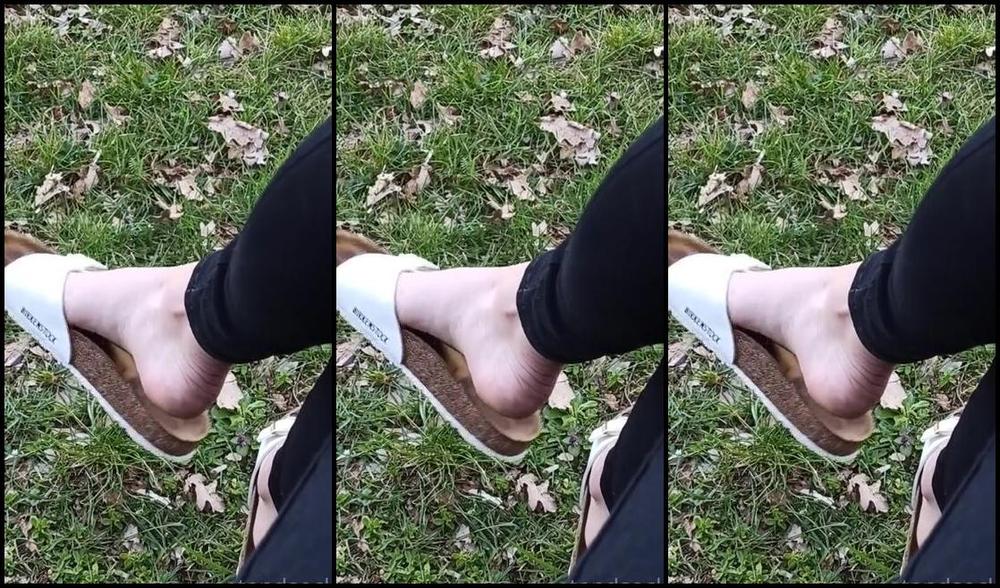 Emmysfeetandsocks Aka Emmyfeetandsocks Onlyfans Little Shoeplay I Did While I Went For A Walkie Like These Shoesp