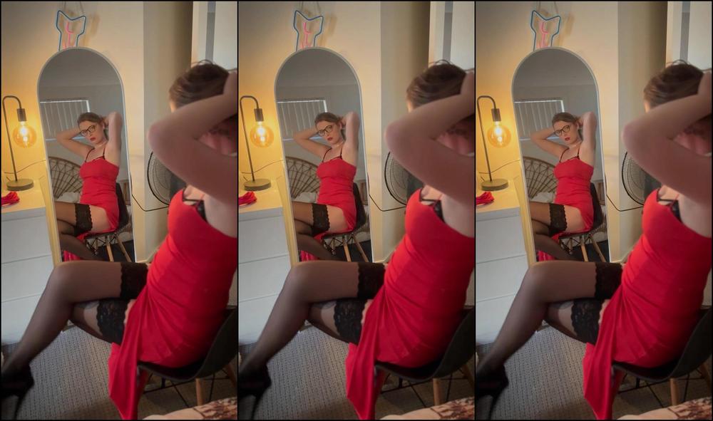 Scarlett Thorne 3334370160 05 26 2024 Wait For The Smile When I Catch You Staring At Me