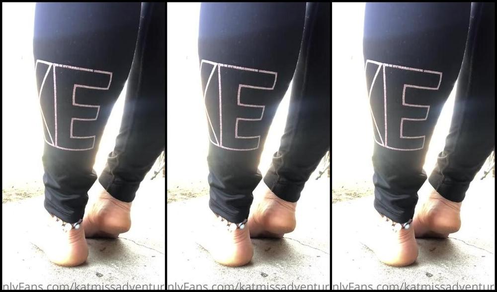 Adventuretoeskat Nicknamed Missadventuretoeskat Onlyfans For My Favorite Dirty Feet Lover 5