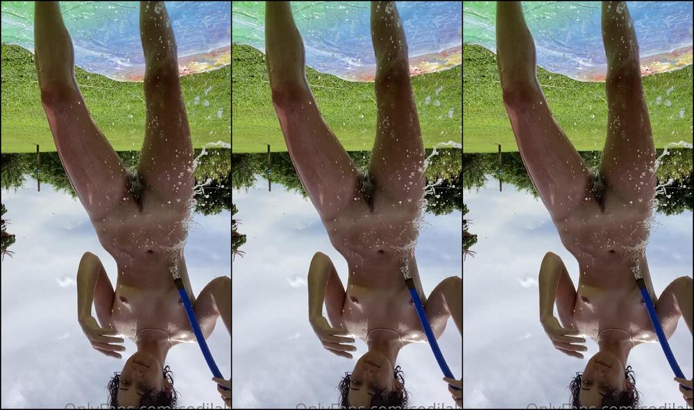 codilake-20-08-2020-737782940-i-love-the-sun-on-my-naked-body