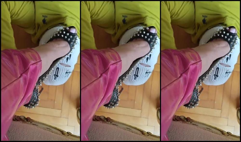 Dikenli Ayakkabilarimin Kolesi Goddess Inannap