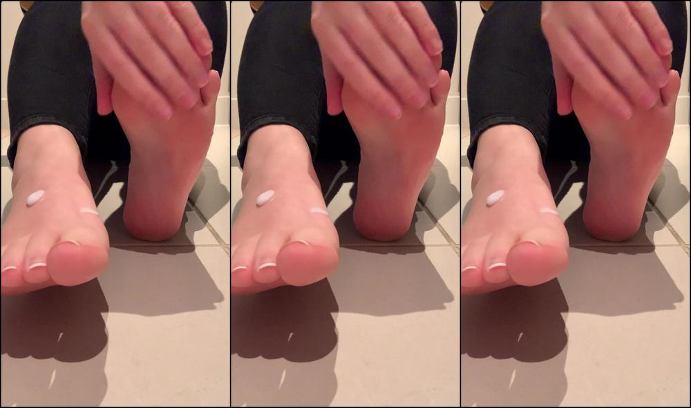 Harrietfootsie Three And A Half Heavenly Minutes Of Me Rubbing Lotion Into My Silky Smooth Feet Enjoy X