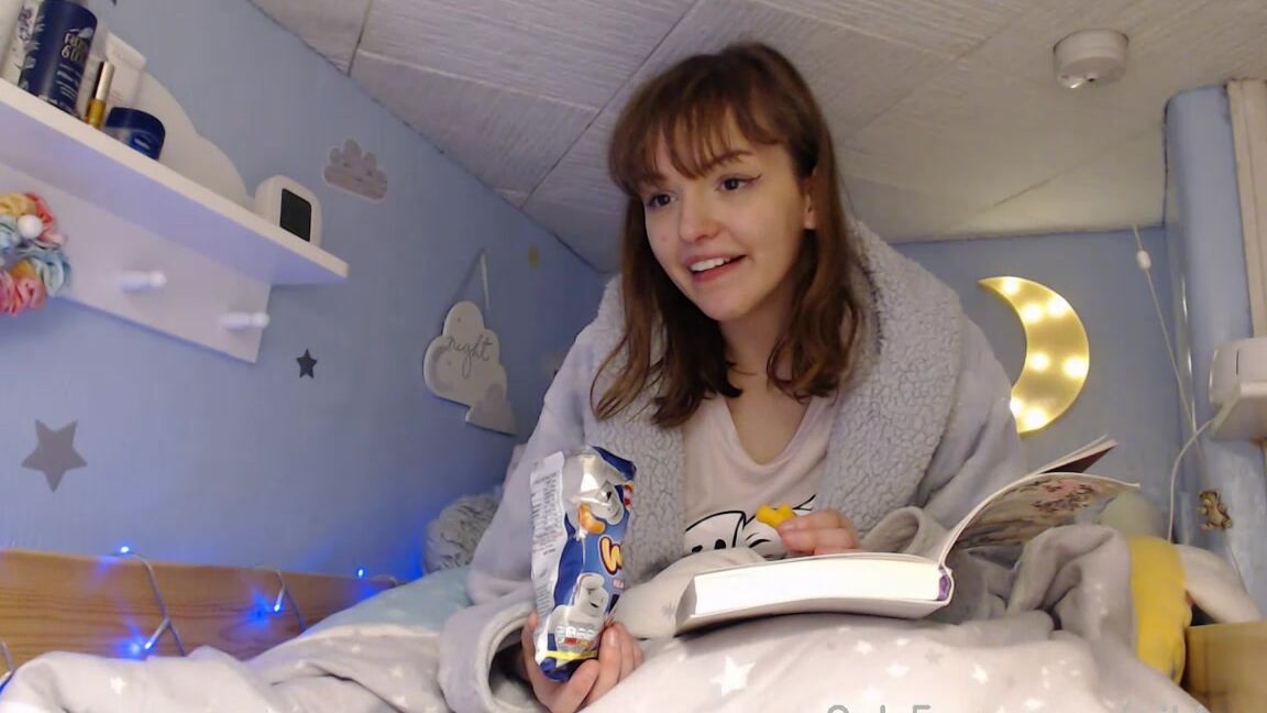 Gibbymoo 2292805619 12 04 2021 Stream Started At 12042021 0846 Pm Cosy Part Of The Stream Ask Me Anything Lt3