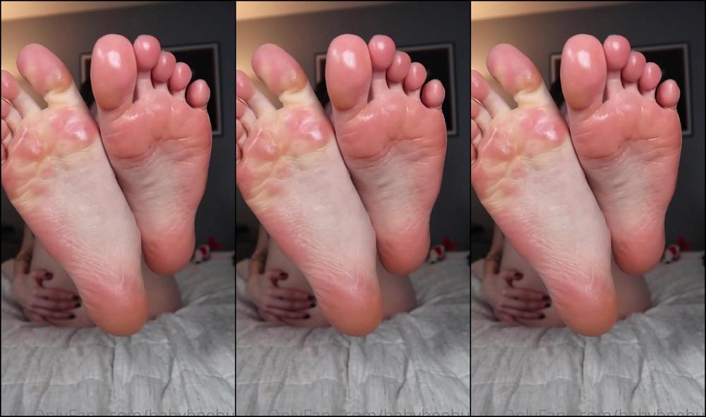 Babybeebub Oiled Up Foot Job For Daddy To Enjoy