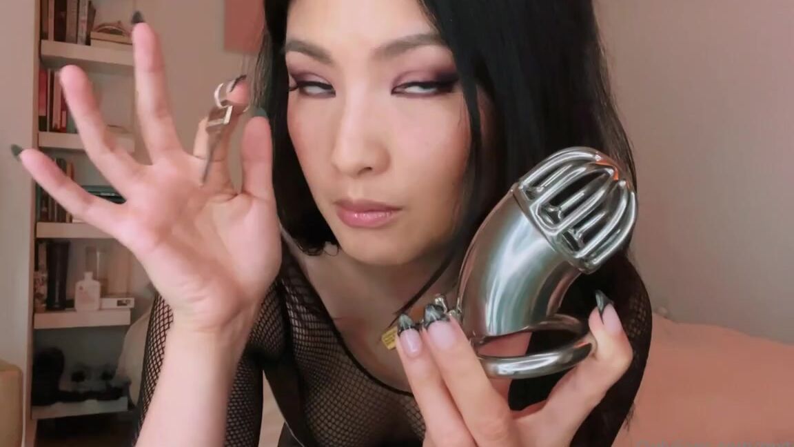 Mxtomie 10 02 2024 Onlyfans Video Locktober Day 2A Full Body Tease To Up The Ante