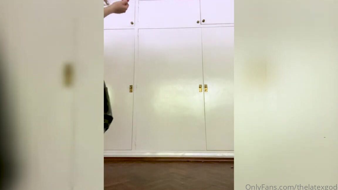 Thelatexgoddess Walking In My Pleaser Boots