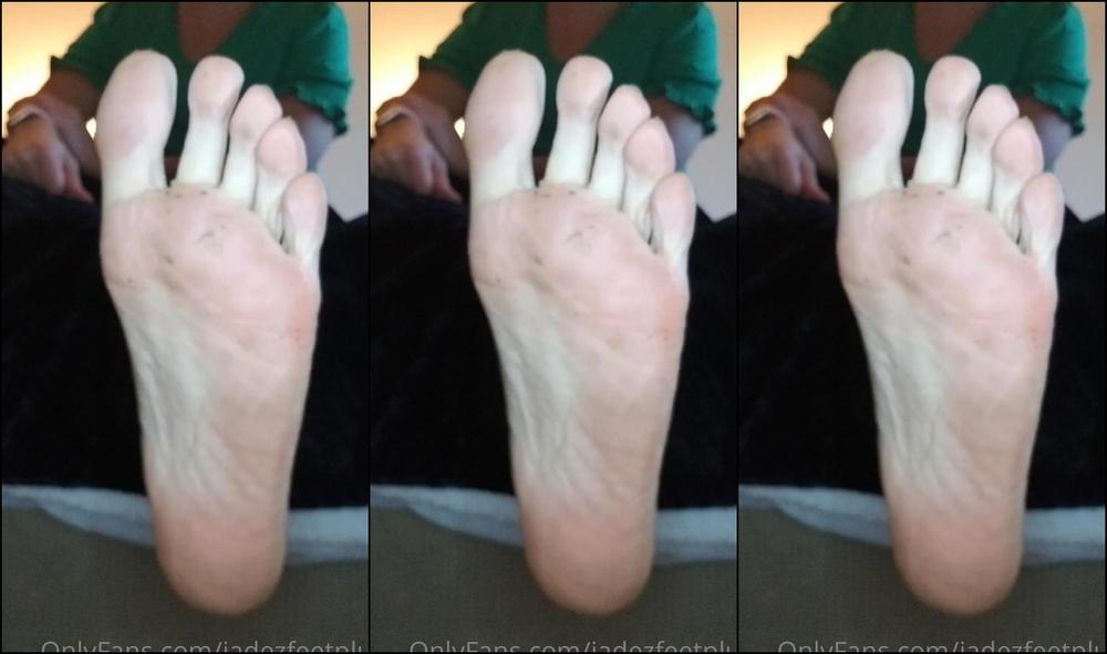 Jadezfeetplus 2238510144 10 05 2021 You Have 2 Minutes To Get Off To My Stinky Sour Foot I Was Nice Today