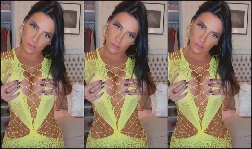 Lumakardashianvip 2497407748 06 22 2022 O V Deo Dessa Semana Esse De Body Arrast O Com Brinquedinho This Week S Video Is This