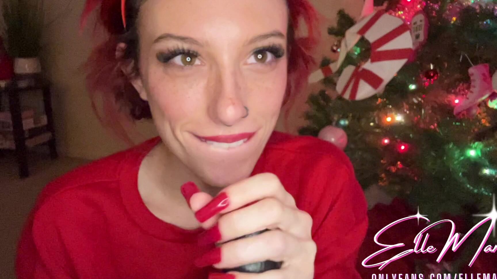 Elle Marz Found Santa On Xmas Eve