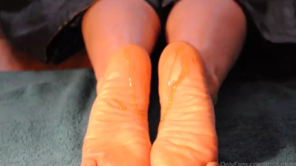 Lady Godiva Nicknamed Ms Ladygodiva Onlyfans This Oil On Feet Video Is Going Onto Youtube Tonight My Lovely Onlyfans Members Get I8C