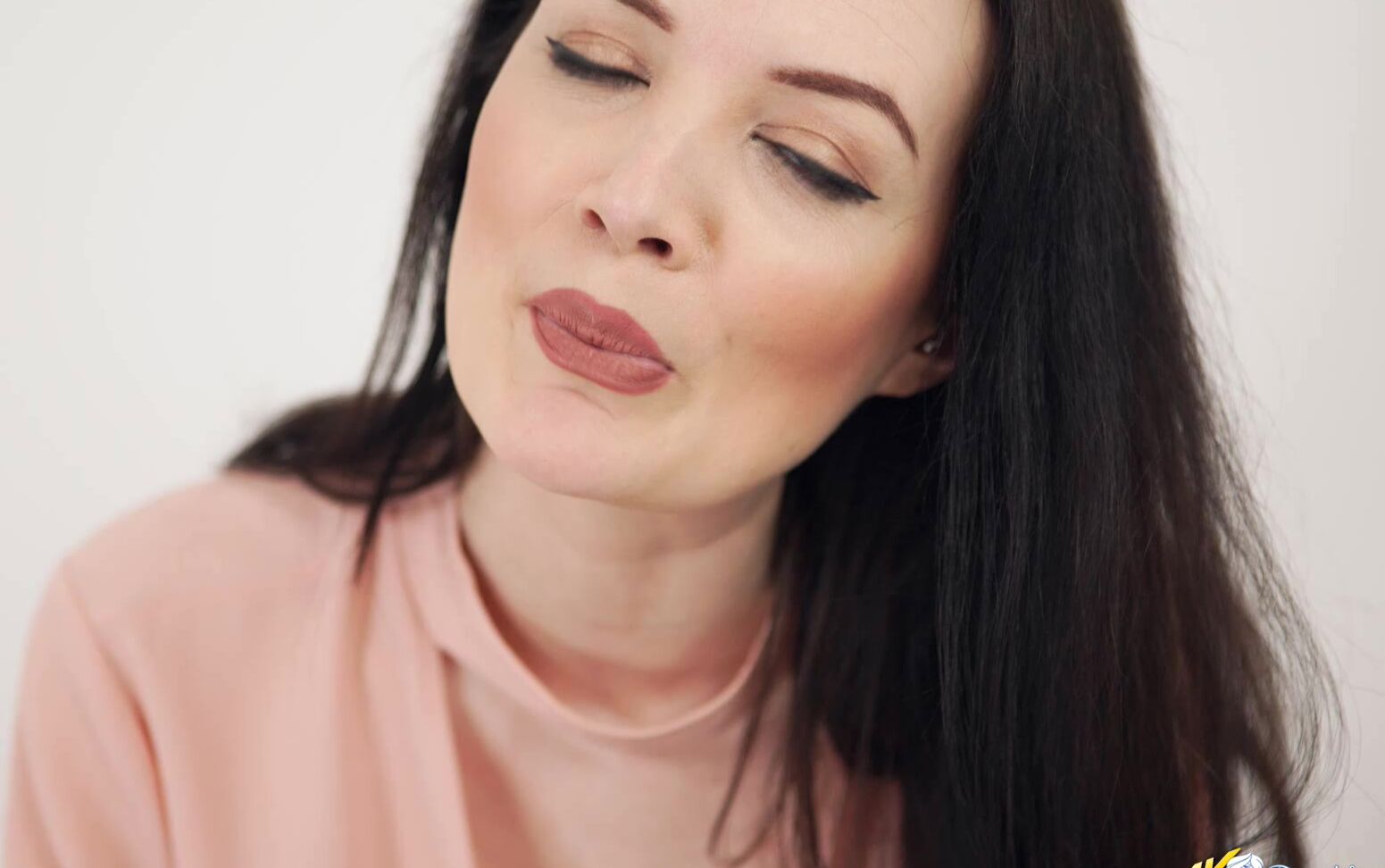 Downblousejerk 2018 04 21 Faye Consolation Wank