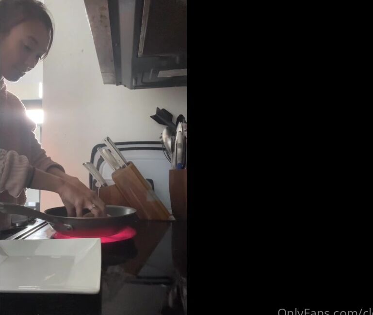 Clca69 2496449613 07 05 2022 Behind The Scenes Of Christy Love Cooking Vegan Patty S