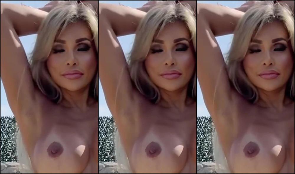 Connieelizabeth 3470284675 09 05 2024 How Do You Like My Champagne Serpant Mini Night Night