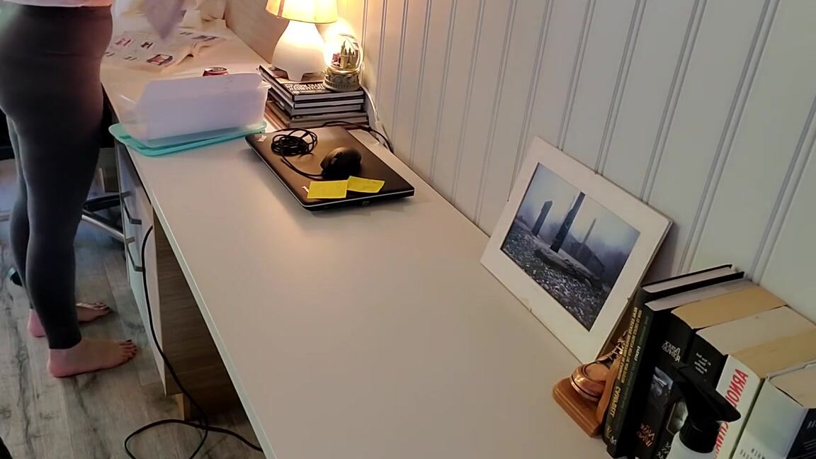 Msamy Nicknamed Msamycleaning Onlyfans Peak The Pink While You Clean